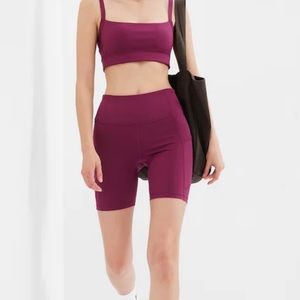 NWOT GapFit High Rise Recycled Power Pocket Bike Shorts